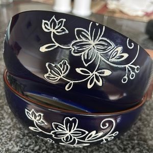 Pair of used Temp-tations Ovenware Bowls, blue